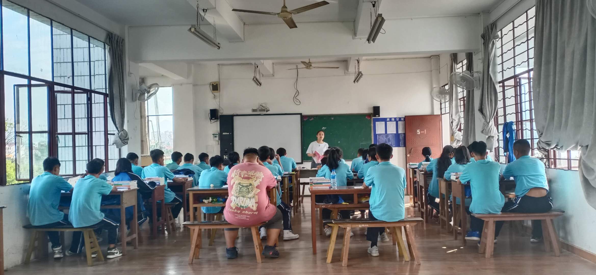 激动人心!芒市职业教育中心与恰好轻体平台校企战略合作培训班正式开课!(图2) 激动人心!芒市职业教育中心与恰好轻体平台校企战略合作培训班正式开课!(图2)